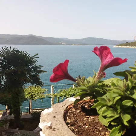 And By The Sea Klek, Neretva Delta - Usce Neretve - 16975 بيت ضيافة